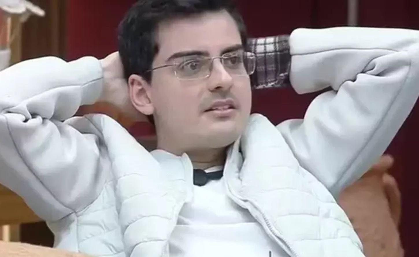 Justiça vai até A Fazenda atrás de Dudu Camargo em Itapecerica da Serra 