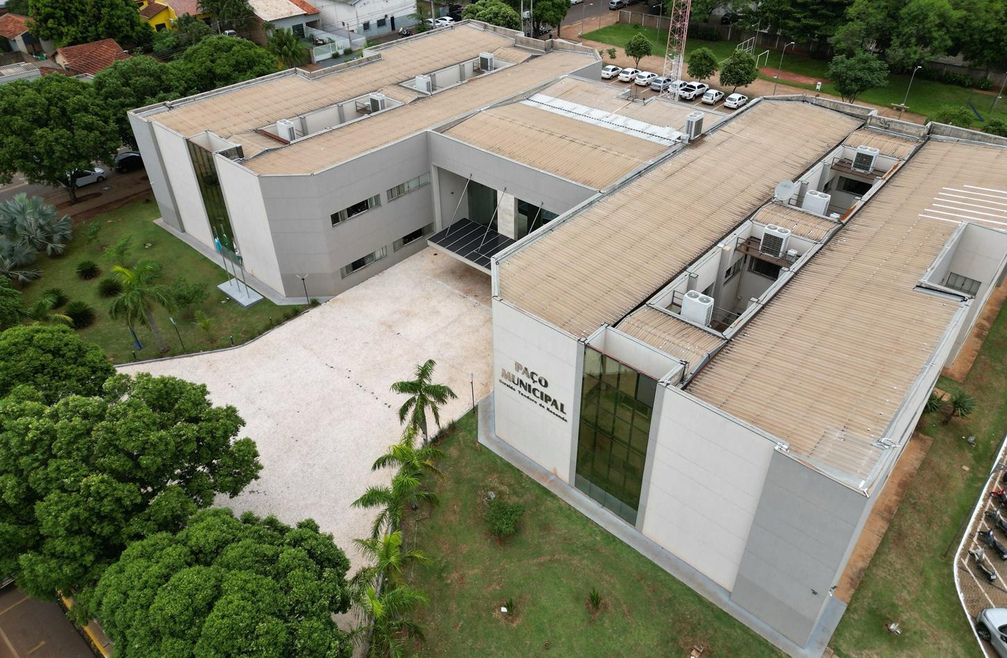 Repartições municipais não terão expediente na quinta e sexta-feira (20).