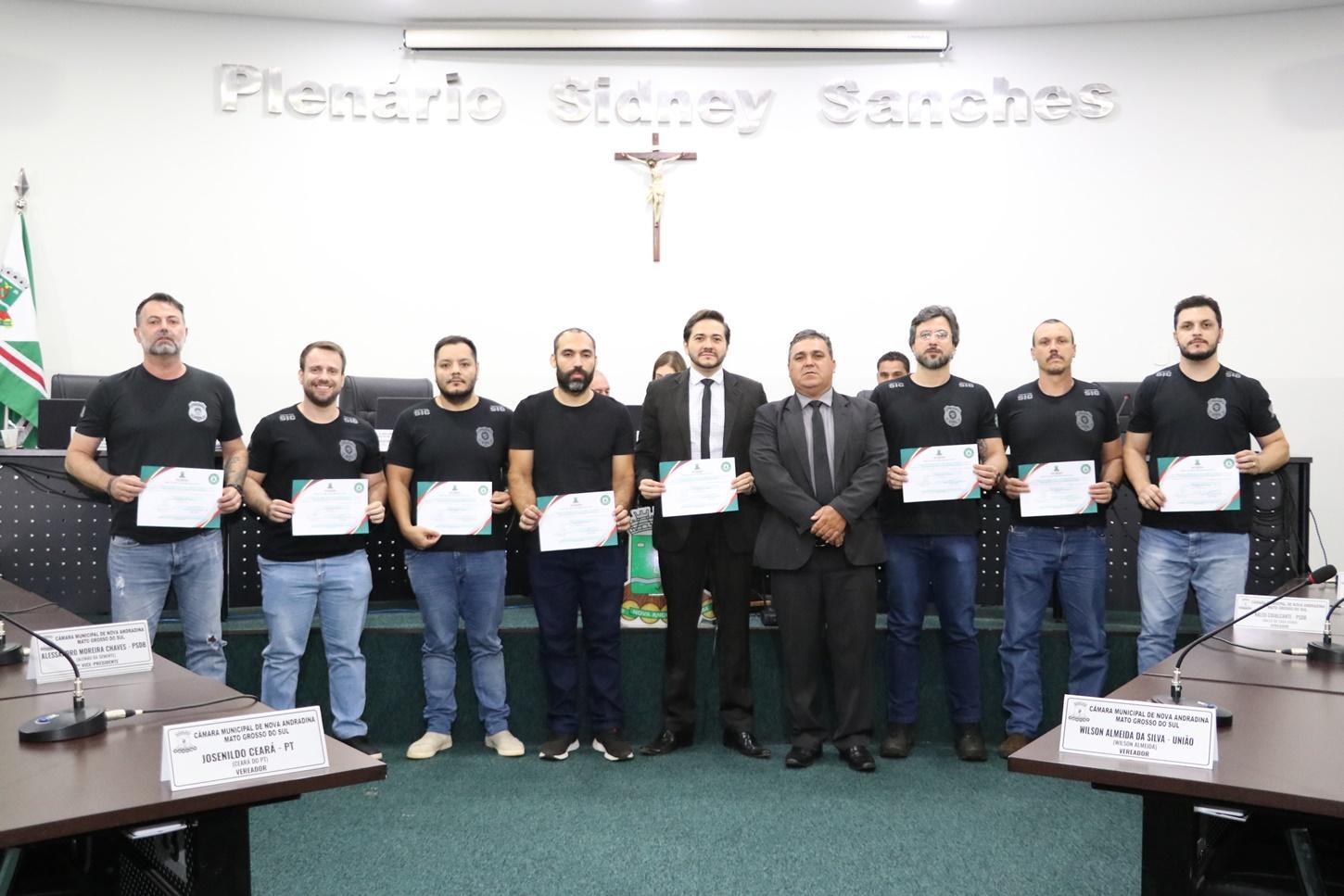 Poder Legislativo nova-andradinense presta homenagem a Policiais Civis