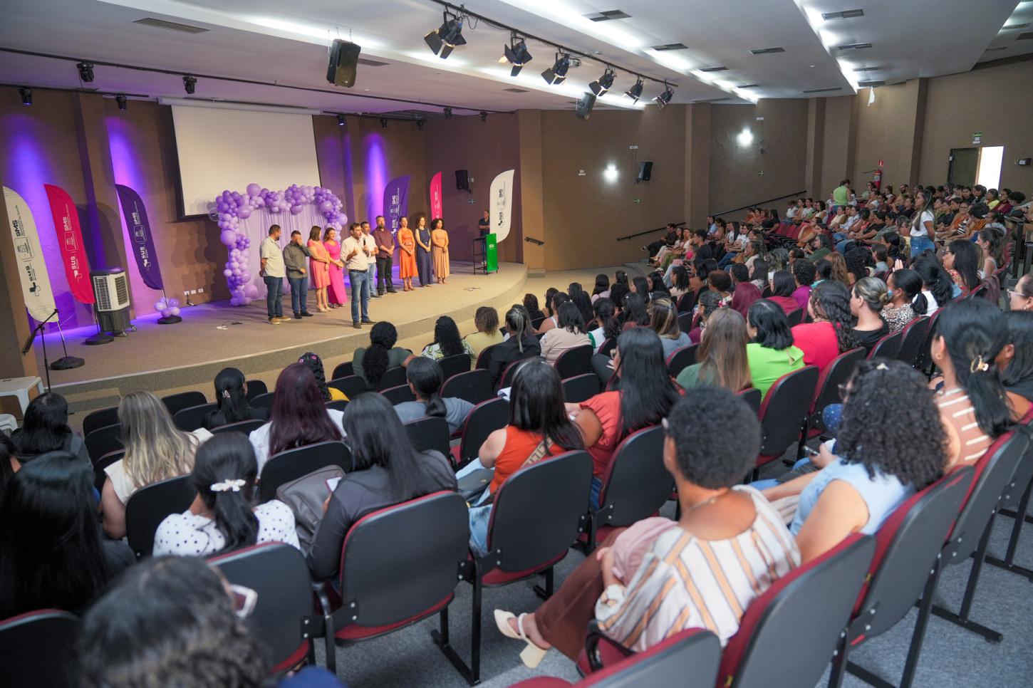 Homenagens e ações de cuidado abrem programação especial do Mês da Mulher