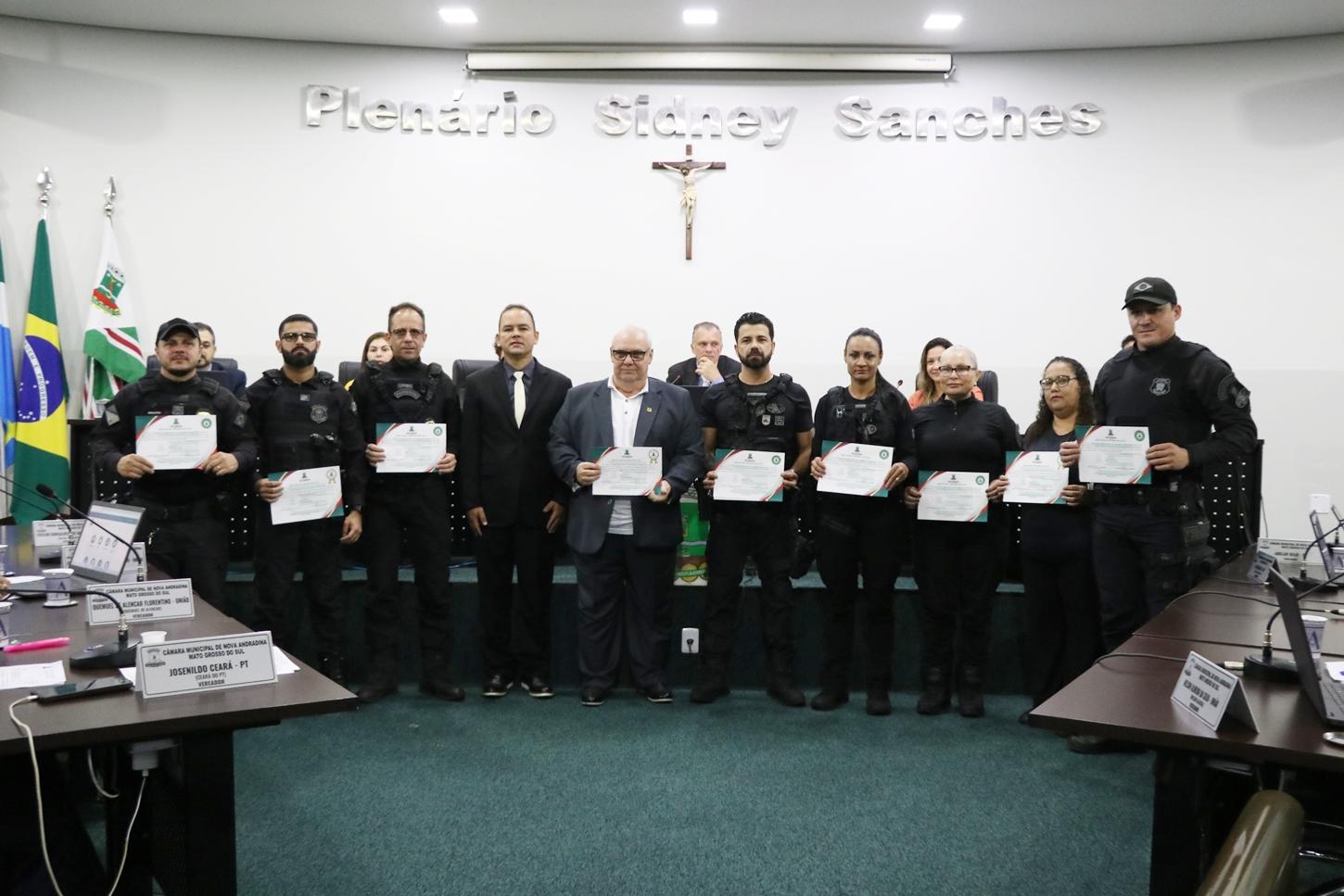 Policiais penais são homenageados pela Câmara pelos 12 anos de atuação em Nova Andradina