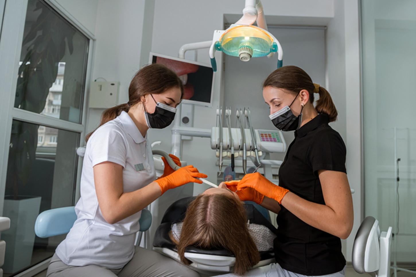 Processo seletivo abre vagas para Auxiliar de Consultório Dentário em Nova Andradina