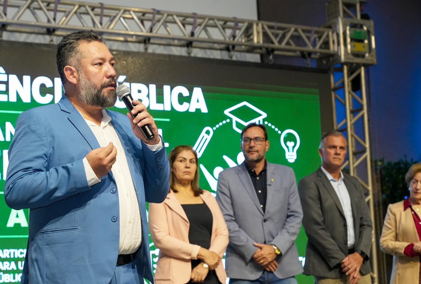 Audiência Pública reúne mais de 200 pessoas para avaliar o Plano Municipal de Educação