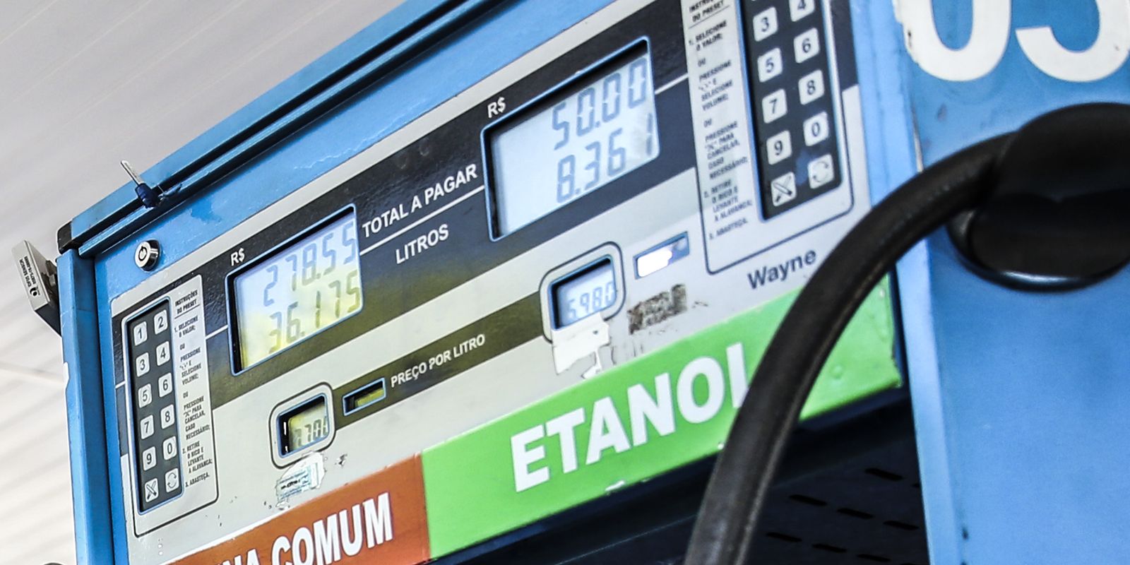 Governo eleva de 30% para 32% teor de etanol na gasolina por 180 dias