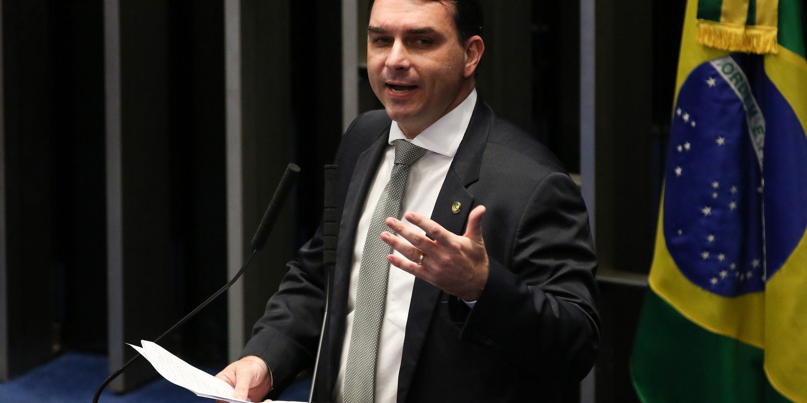 PGR pede que Flávio Bolsonaro seja ouvido por suposta calúnia contra Lula