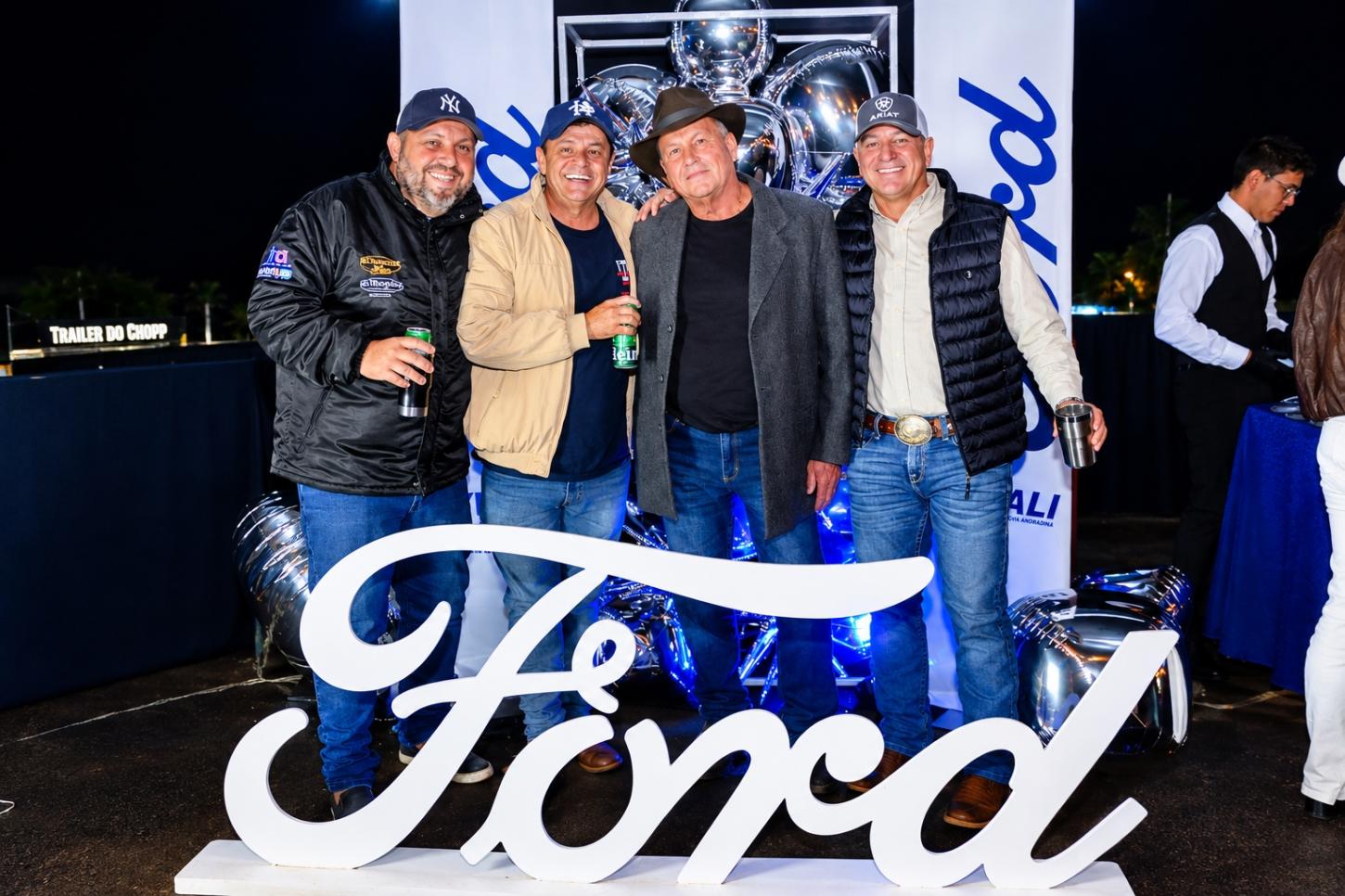 Fotos da 3ª e 4ª noite do camarote Raça Forte - Ford Divali na 41ªExponan