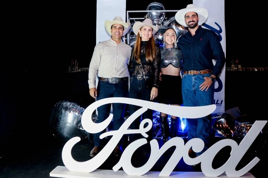Fotos da 3ª noite do camarote Raça Forte - Ford Divali na 41ªExponan