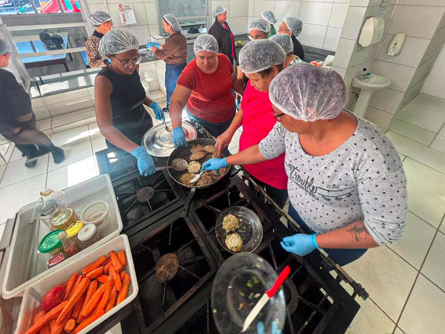 Semana da Criança terá hambúrguer no cardápio da Rede de Ensino de Nova Andradina