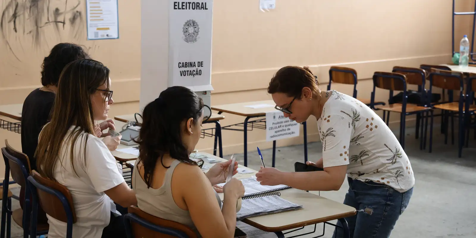 Quem não votou no primeiro turno pode participar do segundo