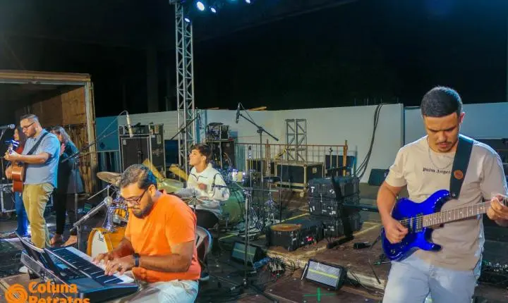 14º Adora Nova reúne multidão em noite de louvor e adoração em Nova Andradina