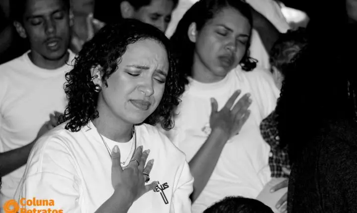 14º Adora Nova reúne multidão em noite de louvor e adoração em Nova Andradina
