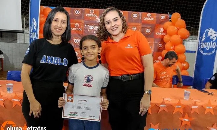 Alunos do Anglo Nova Andradina aprendem sobre finanças e cooperação através do projeto “Mesadinha e sua Turma” da Cresol 