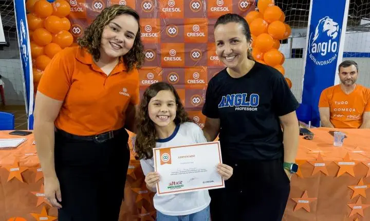 Alunos do Anglo Nova Andradina aprendem sobre finanças e cooperação através do projeto “Mesadinha e sua Turma” da Cresol 