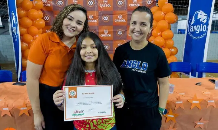Alunos do Anglo Nova Andradina aprendem sobre finanças e cooperação através do projeto “Mesadinha e sua Turma” da Cresol 