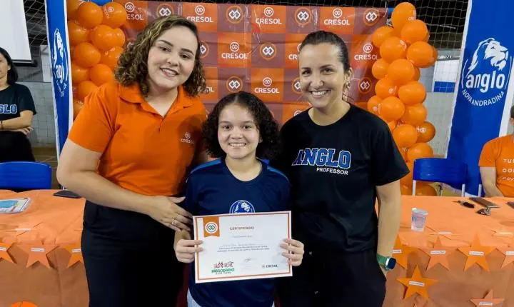 Alunos do Anglo Nova Andradina aprendem sobre finanças e cooperação através do projeto “Mesadinha e sua Turma” da Cresol 