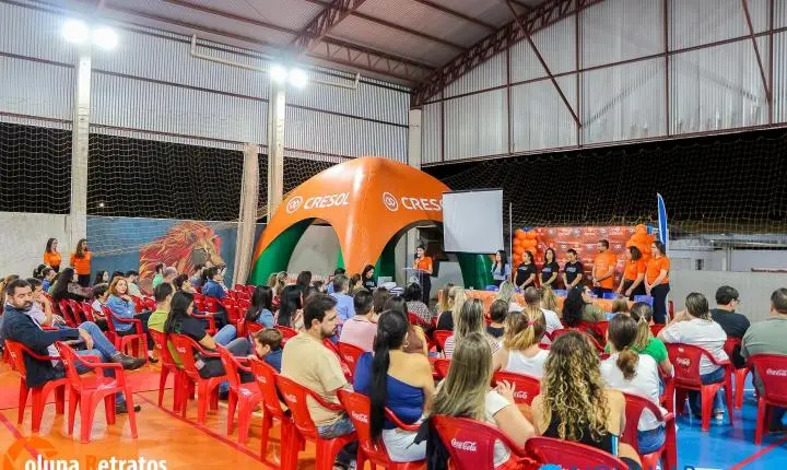 Alunos do Anglo Nova Andradina aprendem sobre finanças e cooperação através do projeto “Mesadinha e sua Turma” da Cresol 