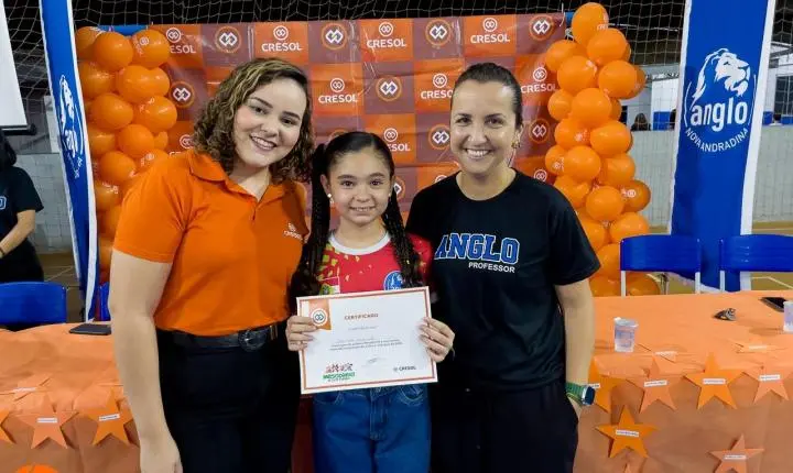 Alunos do Anglo Nova Andradina aprendem sobre finanças e cooperação através do projeto “Mesadinha e sua Turma” da Cresol 