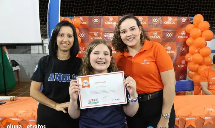 Alunos do Anglo Nova Andradina aprendem sobre finanças e cooperação através do projeto “Mesadinha e sua Turma” da Cresol 