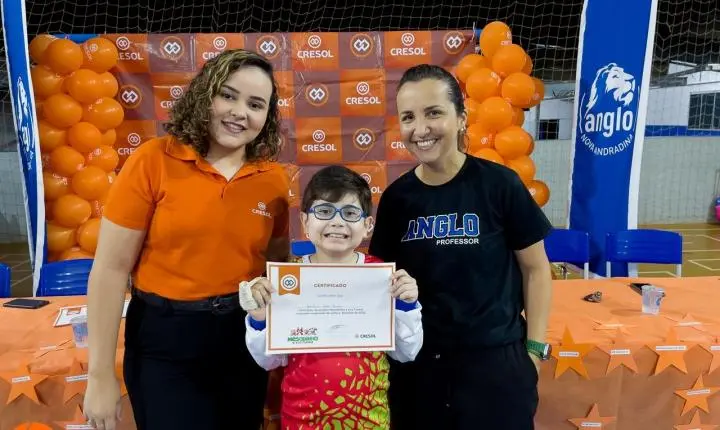 Alunos do Anglo Nova Andradina aprendem sobre finanças e cooperação através do projeto “Mesadinha e sua Turma” da Cresol 