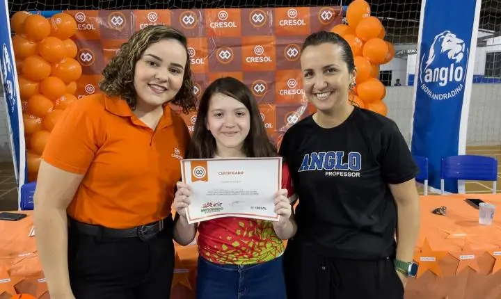 Alunos do Anglo Nova Andradina aprendem sobre finanças e cooperação através do projeto “Mesadinha e sua Turma” da Cresol 