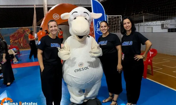 Alunos do Anglo Nova Andradina aprendem sobre finanças e cooperação através do projeto “Mesadinha e sua Turma” da Cresol 