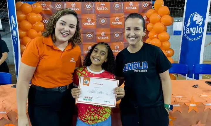 Alunos do Anglo Nova Andradina aprendem sobre finanças e cooperação através do projeto “Mesadinha e sua Turma” da Cresol 