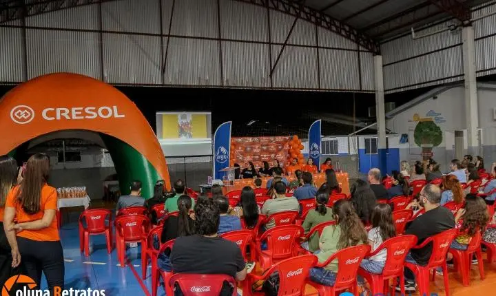 Alunos do Anglo Nova Andradina aprendem sobre finanças e cooperação através do projeto “Mesadinha e sua Turma” da Cresol 
