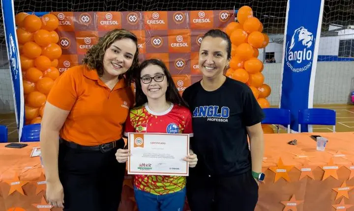 Alunos do Anglo Nova Andradina aprendem sobre finanças e cooperação através do projeto “Mesadinha e sua Turma” da Cresol 