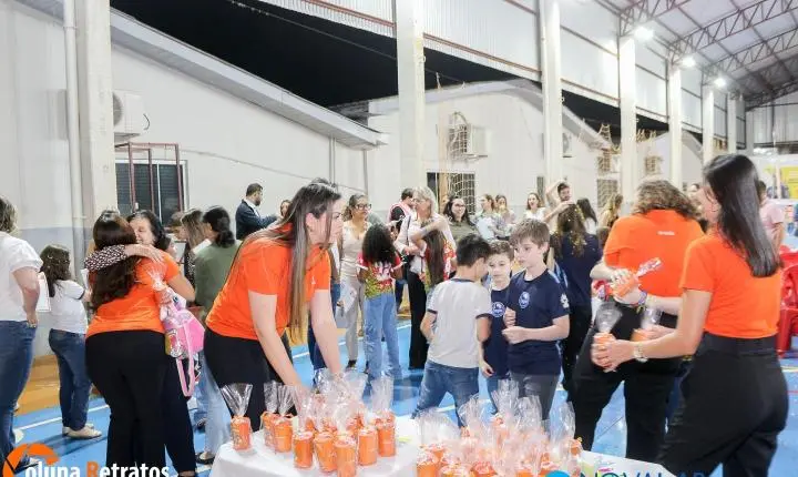 Alunos do Anglo Nova Andradina aprendem sobre finanças e cooperação através do projeto “Mesadinha e sua Turma” da Cresol 