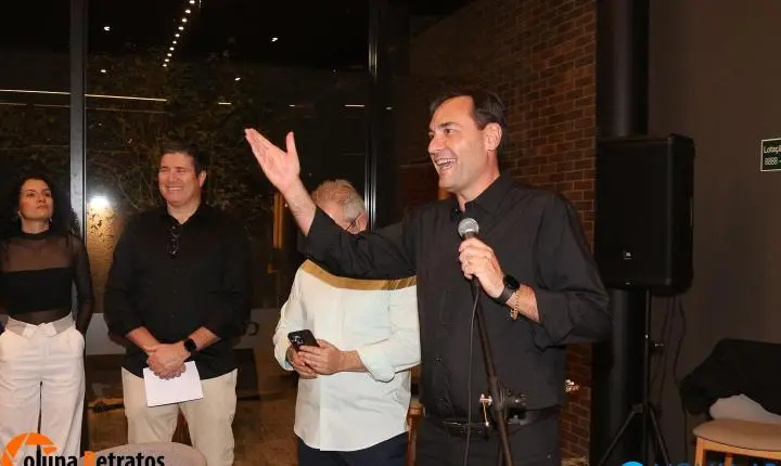 AMENAVI promove noite da pizza em homenagem ao Dia do Médico