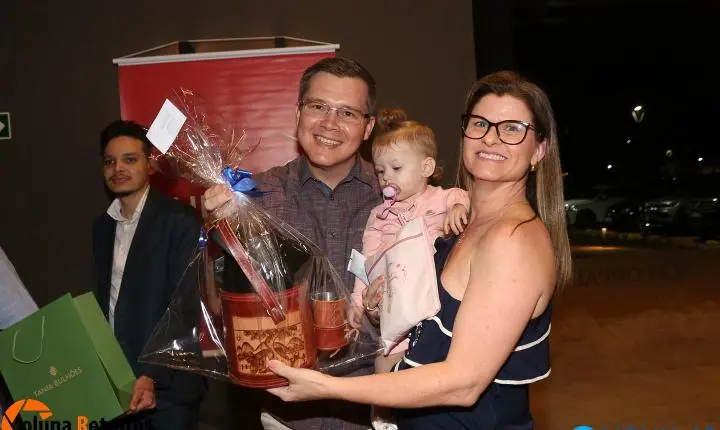 AMENAVI promove noite da pizza em homenagem ao Dia do Médico