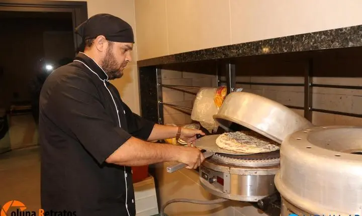 AMENAVI promove noite da pizza em homenagem ao Dia do Médico