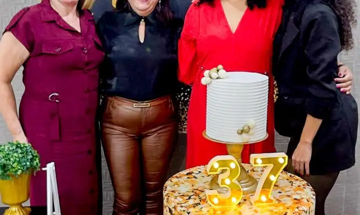 Aniversário da advogada Dra. Aline Diniz 