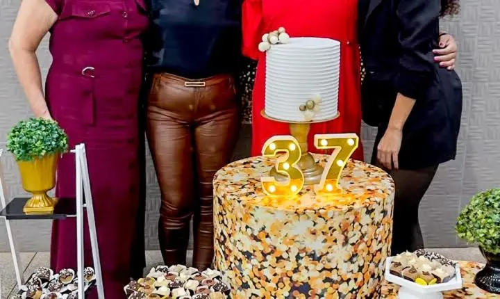 Aniversário da advogada Dra. Aline Diniz 
