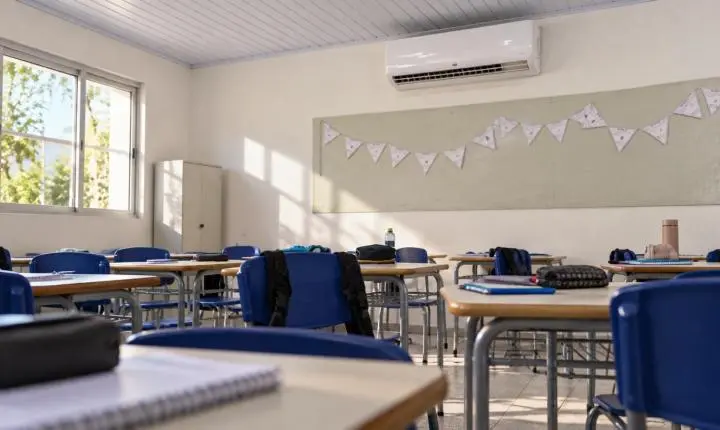 Aparelhos de ar-condicionado das escolas viram alvo de questionamentos na Câmara