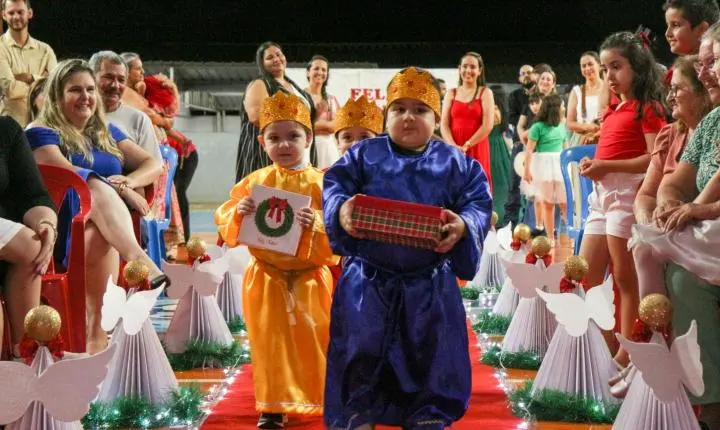 Apresentações de Natal encerram as atividades do ano letivo do colégio Anglo Nova Andradina 