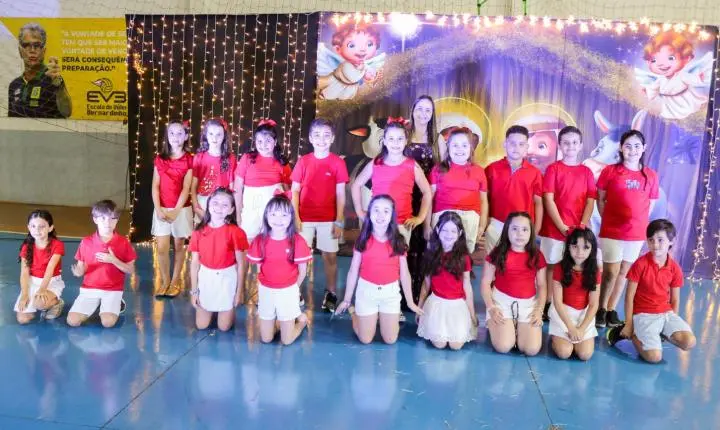 Apresentações de Natal encerram as atividades do ano letivo do colégio Anglo Nova Andradina 