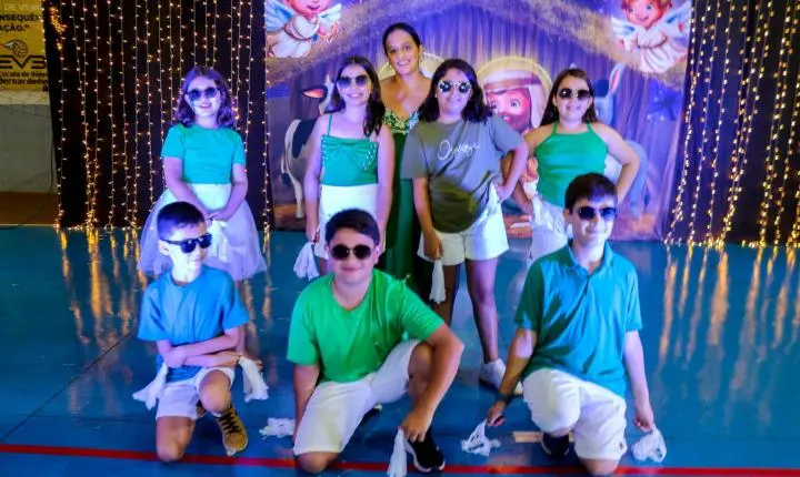 Apresentações de Natal encerram as atividades do ano letivo do colégio Anglo Nova Andradina 