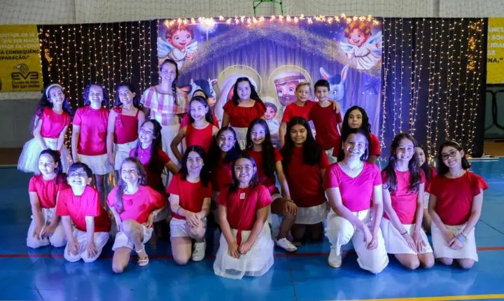 Apresentações de Natal encerram as atividades do ano letivo do colégio Anglo Nova Andradina 