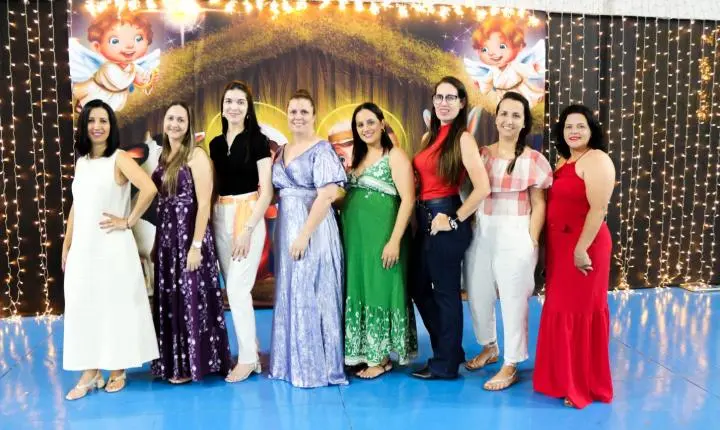 Apresentações de Natal encerram as atividades do ano letivo do colégio Anglo Nova Andradina 