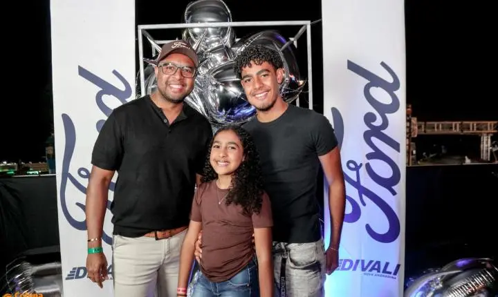 Confira as fotos da 1ª noite do camarote Raça Forte Ford Divali na 41ªExponan