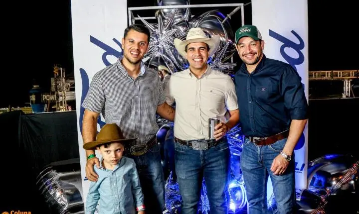 Confira as fotos da 1ª noite do camarote Raça Forte Ford Divali na 41ªExponan