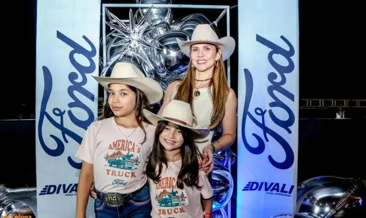 Confira as fotos da 1ª noite do camarote Raça Forte Ford Divali na 41ªExponan