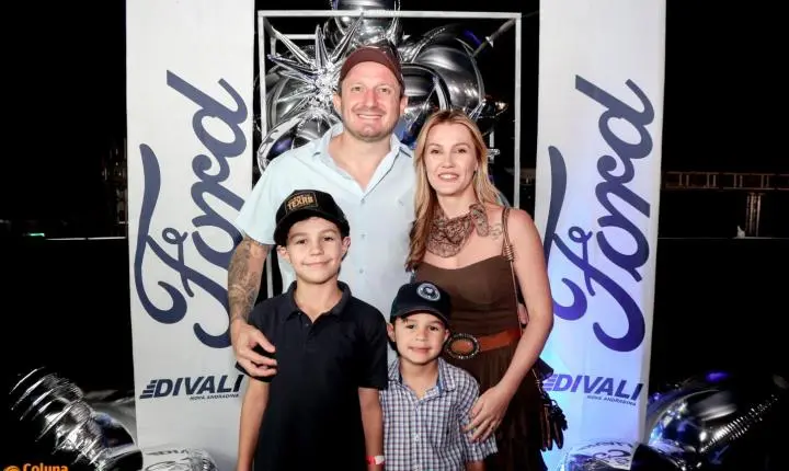 Confira as fotos da 1ª noite do camarote Raça Forte Ford Divali na 41ªExponan