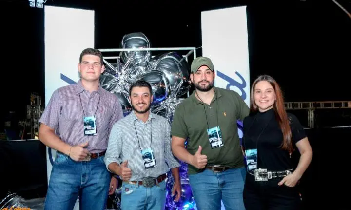 Confira as fotos da 1ª noite do camarote Raça Forte Ford Divali na 41ªExponan