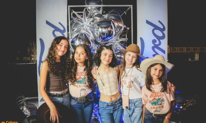 Confira as fotos da 1ª noite do camarote Raça Forte Ford Divali na 41ªExponan