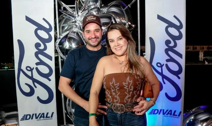 Confira as fotos da 1ª noite do camarote Raça Forte Ford Divali na 41ªExponan