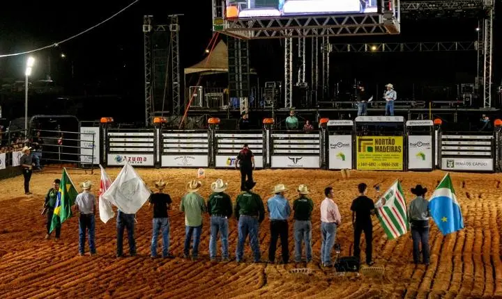 Confira as fotos do camarote raça forte - Ford Divali