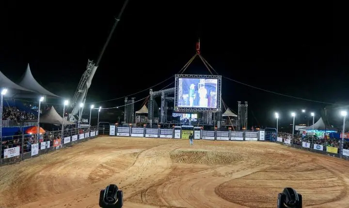 Confira as fotos do camarote raça forte - Ford Divali