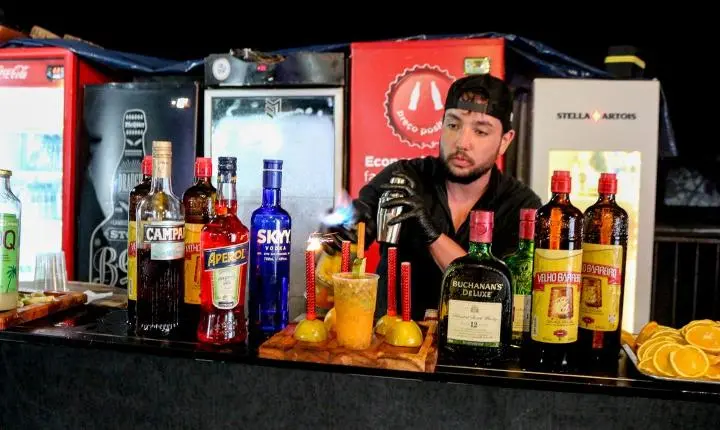 Confira as fotos do camarote raça forte - Ford Divali